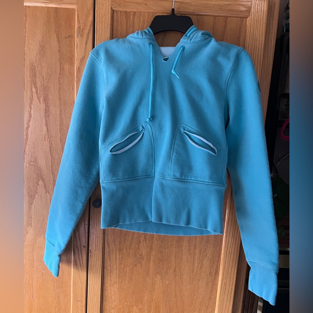 Lululemon sweatshirt size 8
